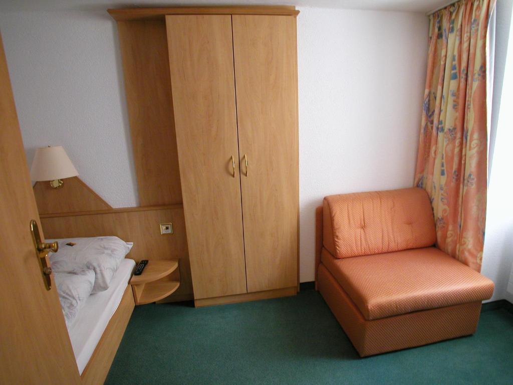Hotel Monte-Moro Saas-Almagell Servis gambar